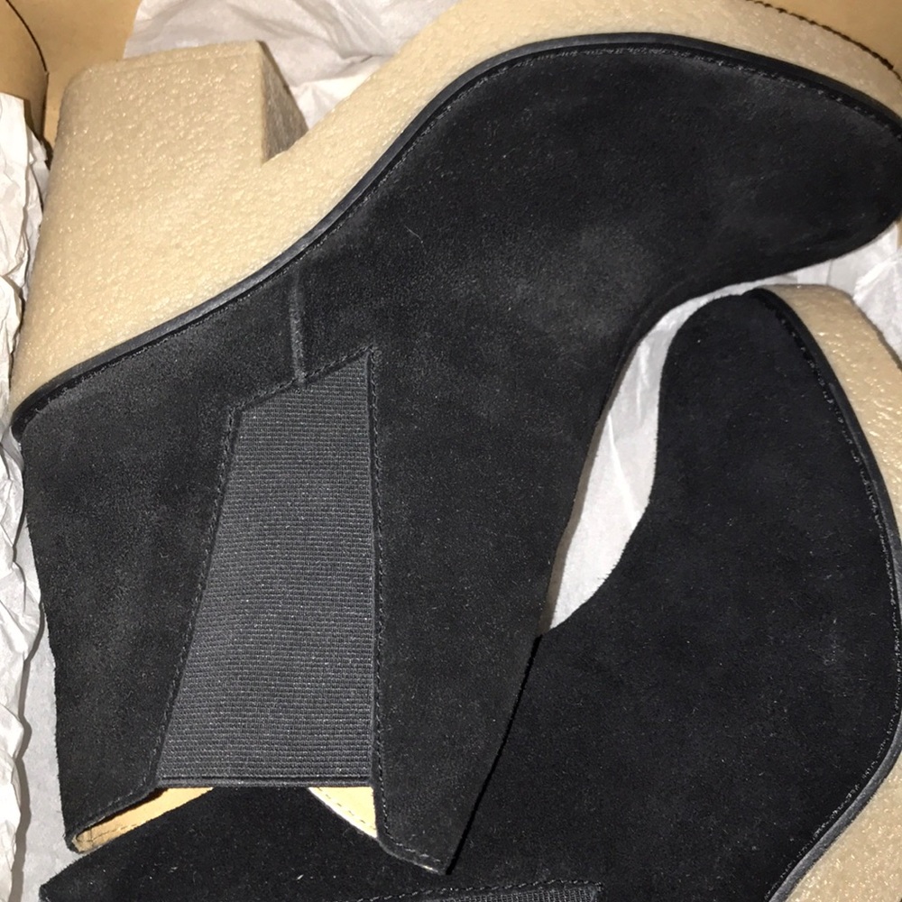 Urban Outfitters Posey Gumsole Boots - Picture 6 of 8